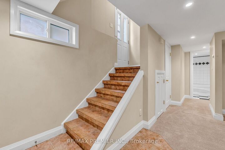 Property Photo: 5 Killarney Road Lower Level ON M5P 1L7
