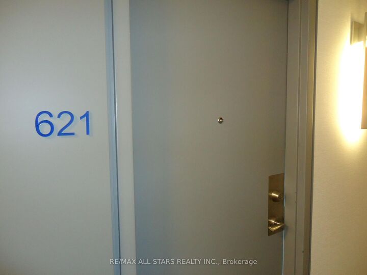 Property Photo: 250 Manitoba Street 621 ON M8Y 4G8