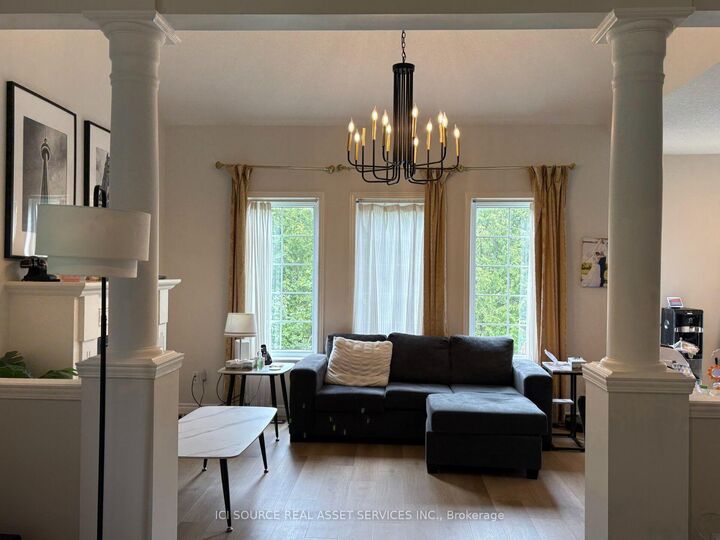 Property Photo:  2 Woodcrest Court  ON N2P 2K1 