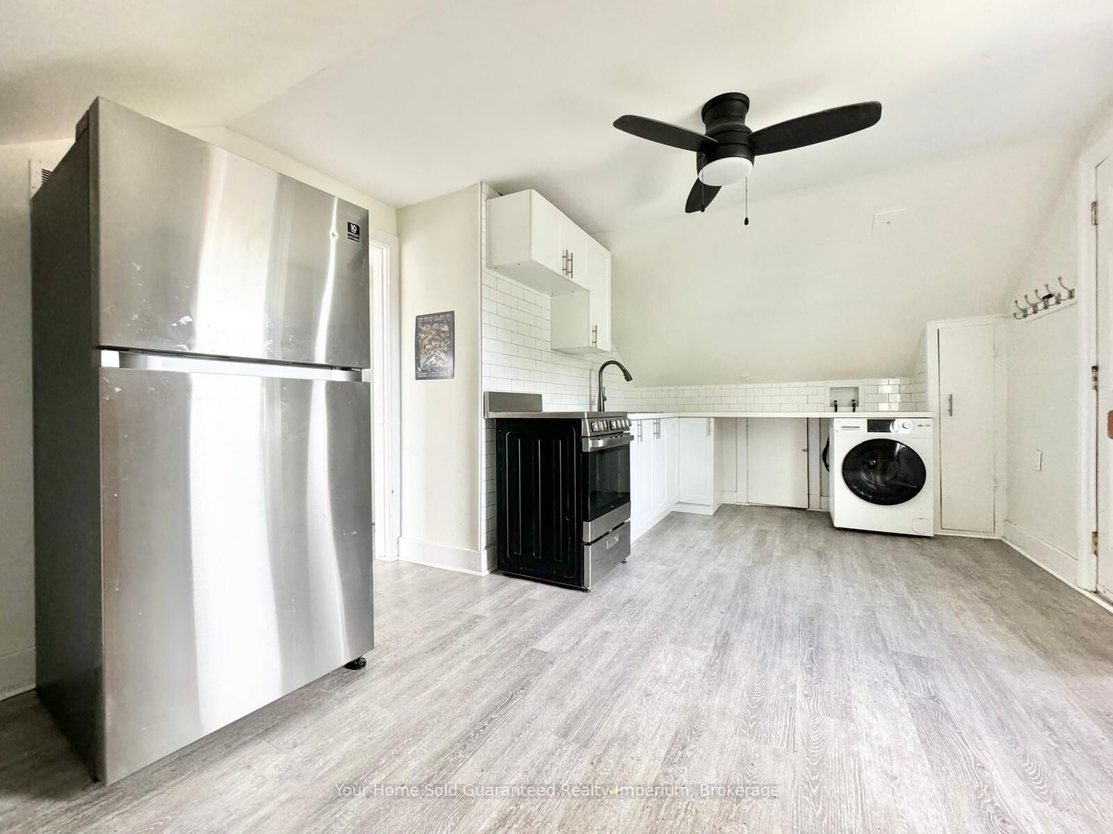 Property Photo:  232 Grantham Avenue Upper  ON L2M 4Y7 