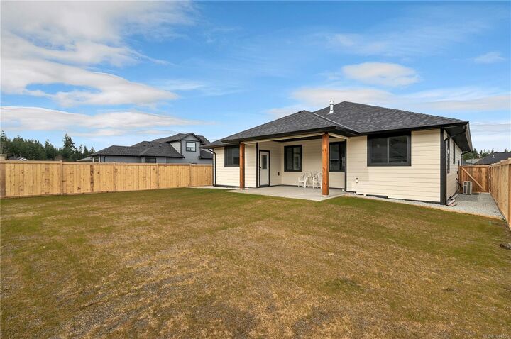Property Photo: 713 Beaver Creek Blvd BC V9W 0B6
