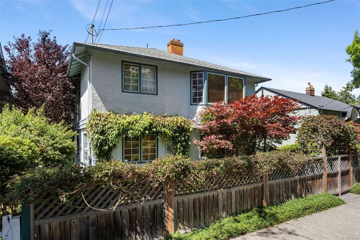 Property Photo: 410 Government St BC V8V 2L5