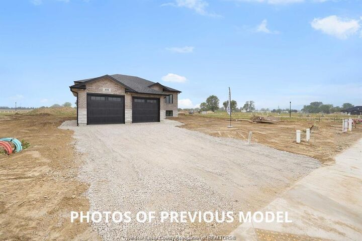 Property Photo:  95 Fenceline Drive  ON N7M 0V8 