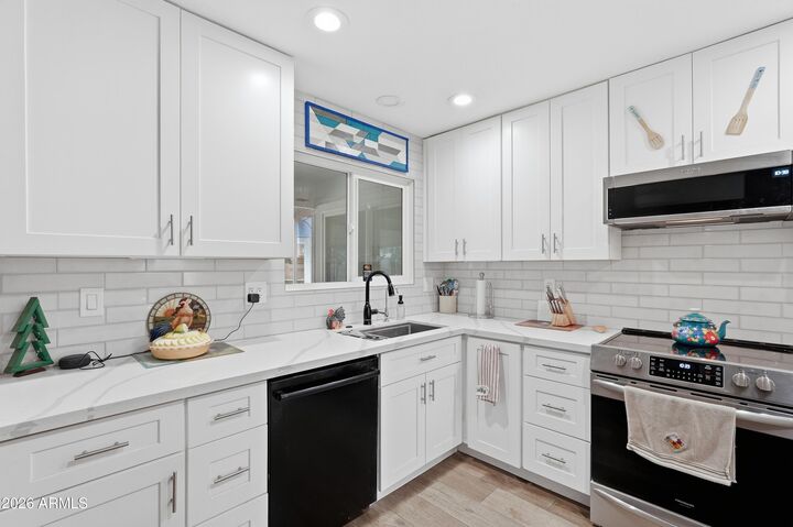 Property Photo:  12622 W Rampart Drive  AZ 85375 