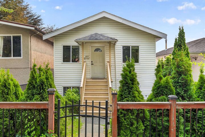 2316 Nanaimo Street — photo 1