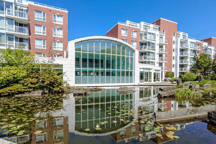 688 Fairchild Road 212 — photo 1