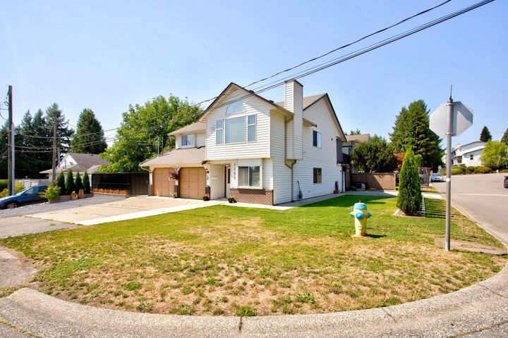 Property Photo: 7755 Alder Street BC V2V 6N1