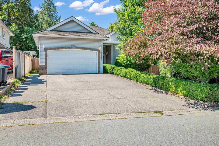 18136 Claytonwood Crescent — photo 1