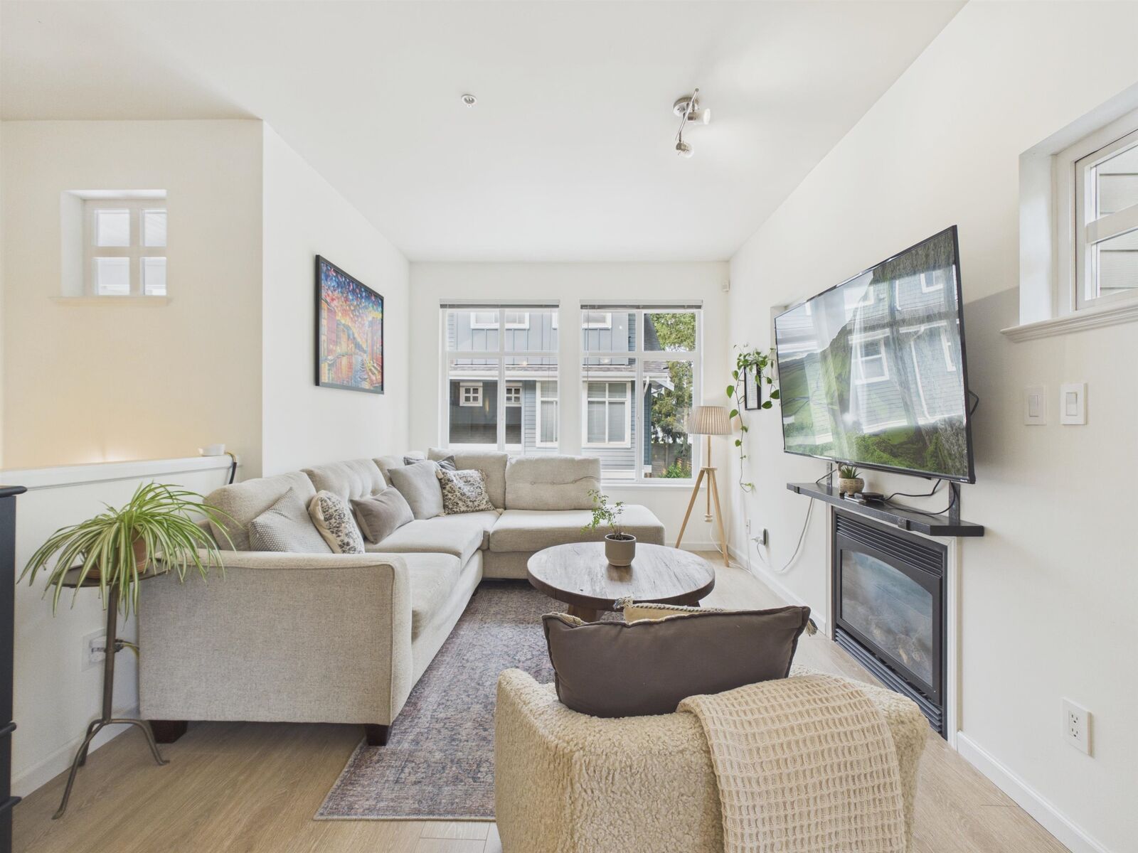 Property Photo:  935 Ewen Avenue 57  BC V3M 0A1 