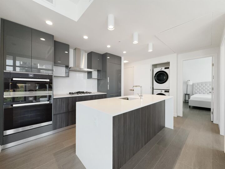 Property Photo:  6511 Sussex Avenue 19xx  BC V5H 0K5 