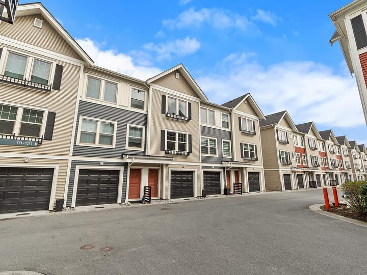 Property Photo:  32633 Simon Avenue 137  BC V2T 0G9 