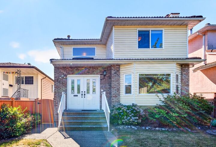 6673 Gladstone Street — photo 1