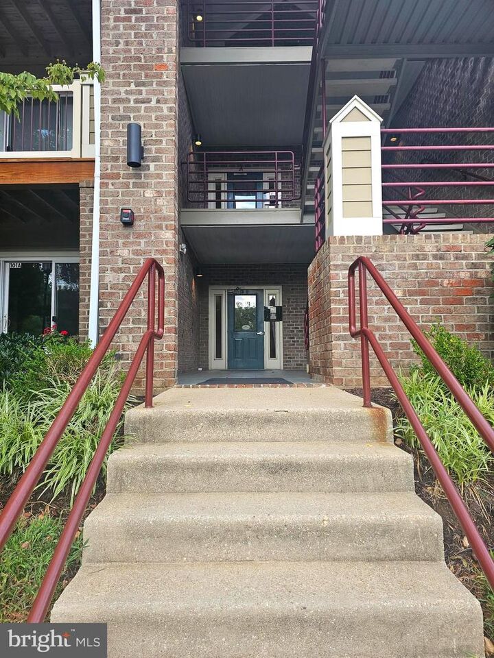 Property Photo: 605 Admiral Drive A 102 MD 21401