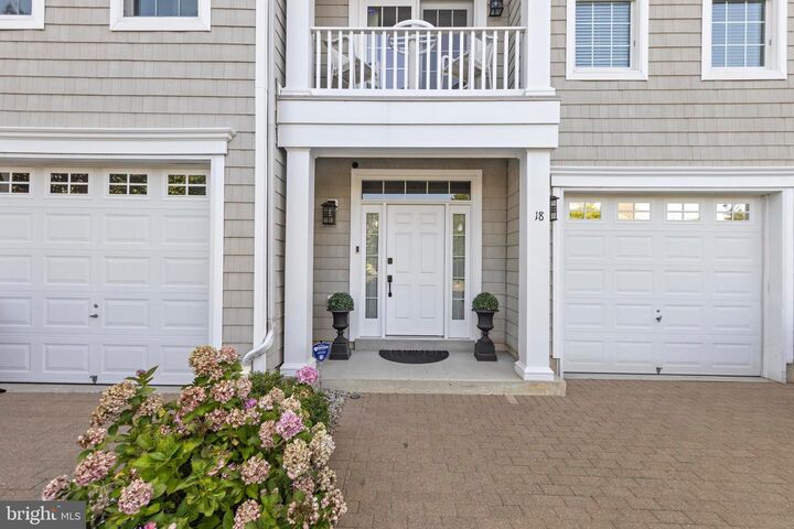 Property Photo:  18 Crane Court  NJ 08050 