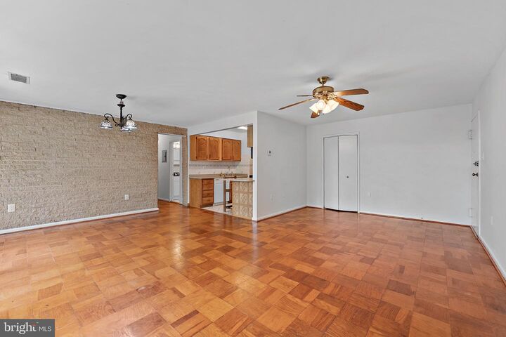 Property Photo: 4420 Briarwood Court N 25 VA 22003