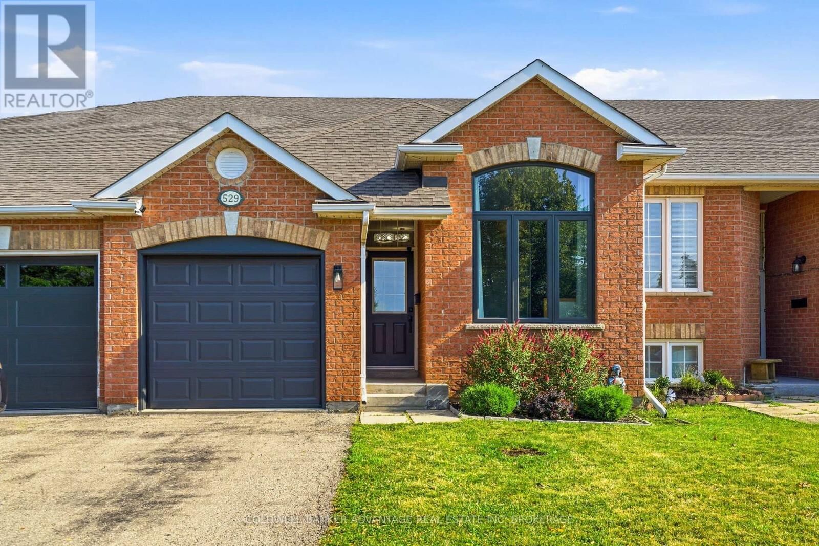 Property Photo:  529 St Lawrence Drive  ON L3C 7H9 