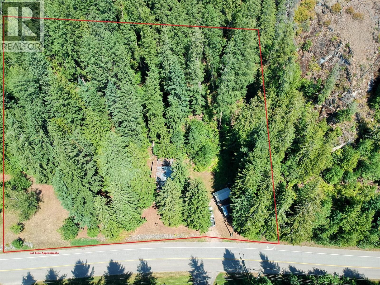 Property Photo: 30 Old Town Road BC V0E 2V1