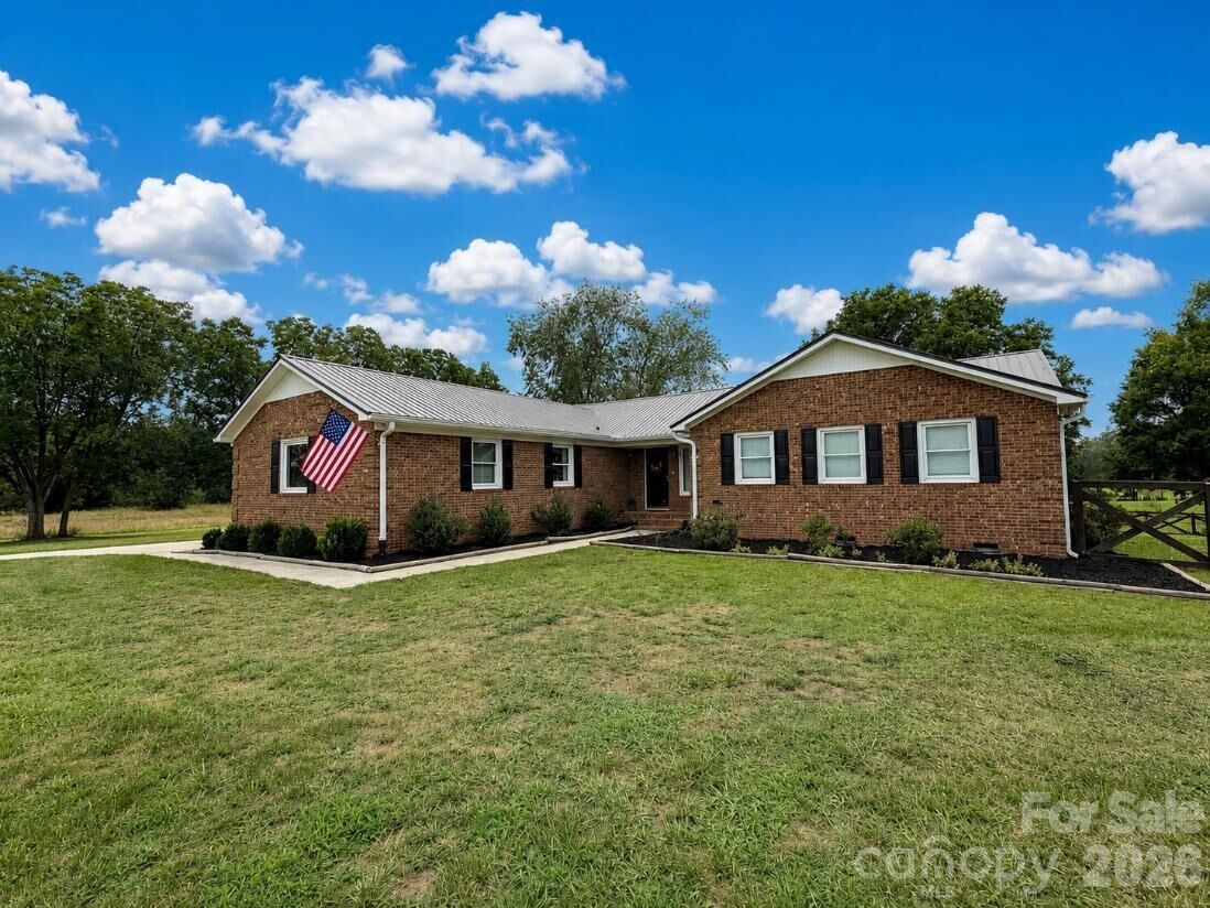 Property Photo:  5718 White Store Road  NC 28174 