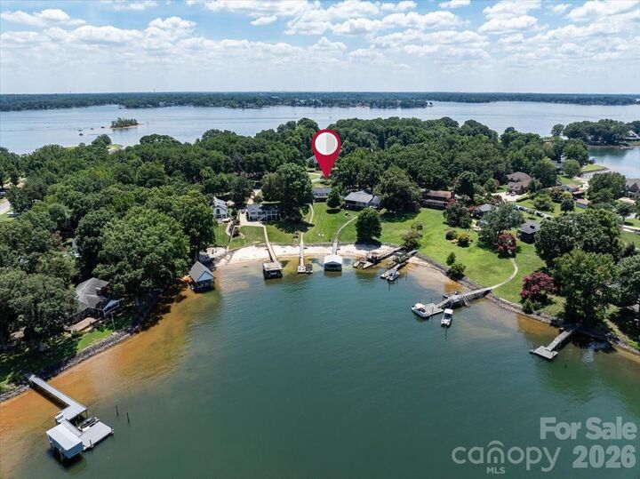 Property Photo:  118 Teakwood Lane  NC 28117 