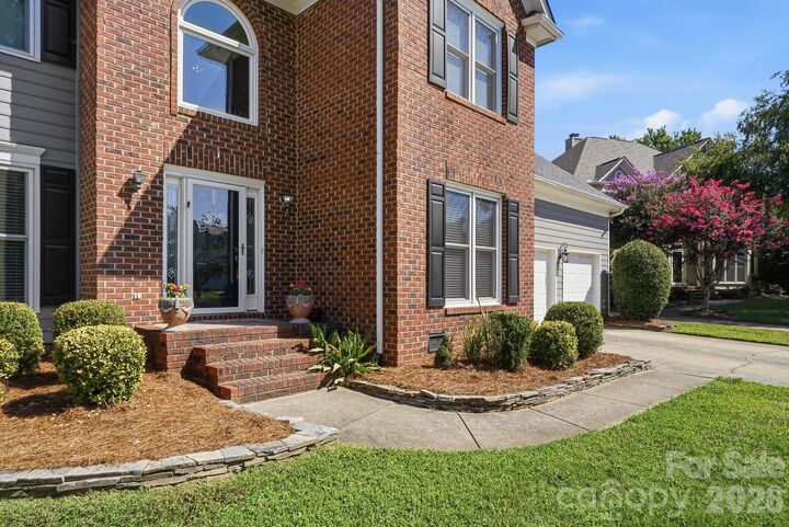 Property Photo: 6912 Royce Court NC 28277