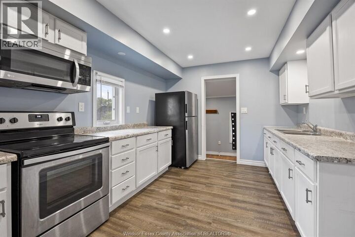 Property Photo: 817 Chatham Street East ON N9A 2X8
