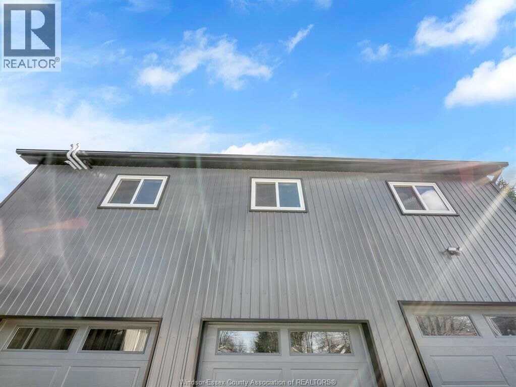 Property Photo:  1282 Stuart Boulevard Upper  ON N9J 1Y4 