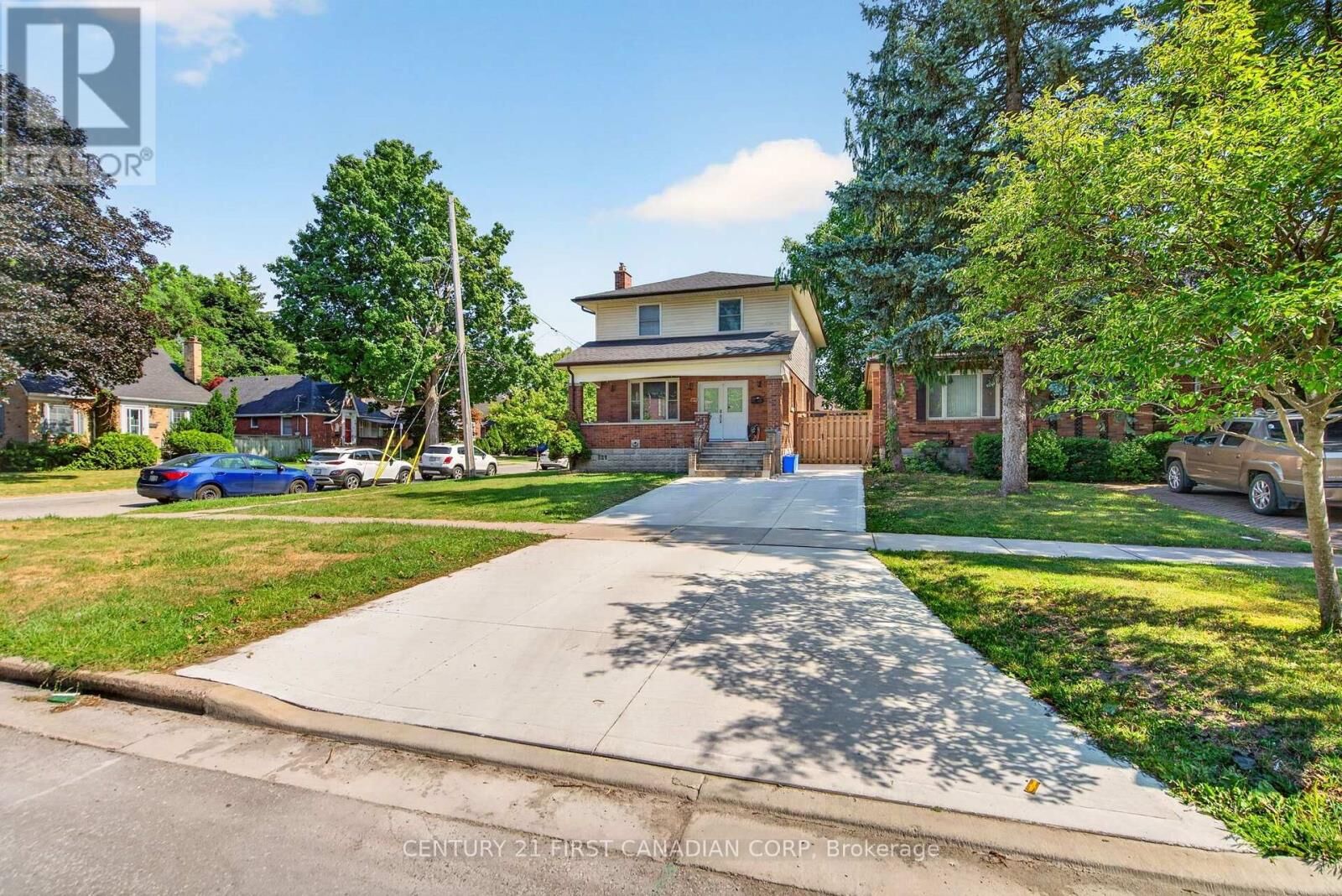 Photo de la propriété:  569 Cheapside Street  ON N5Y 3X7 