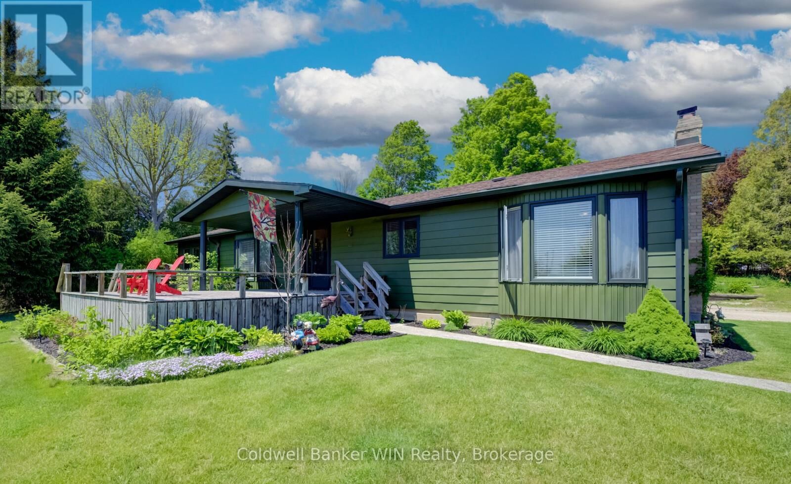 Property Photo: 9 Cardinal Street ON N0G 2V0