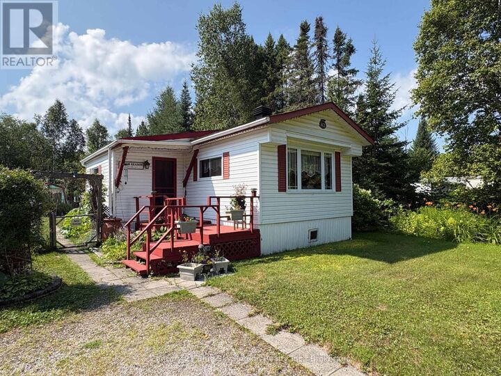 Property Photo:  5887 Highway 11 North 42  ON P1B 8G3 
