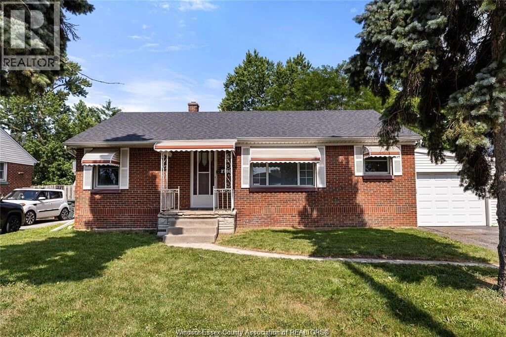 Property Photo:  2780 Dominion Boulevard  ON N9E 2M6 