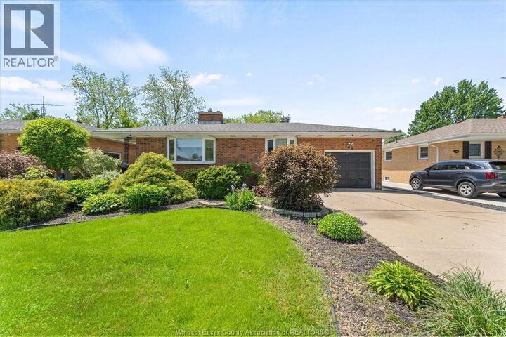 Property Photo: 140 Victoria Street South ON N9V 2K3