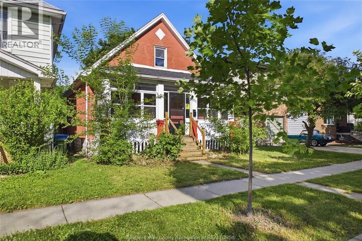 Property Photo:  977 Gladstone  ON N9A 2R5 