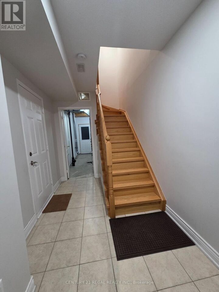 Property Photo: 17C Vasto Lane Road ON M1M 1R2