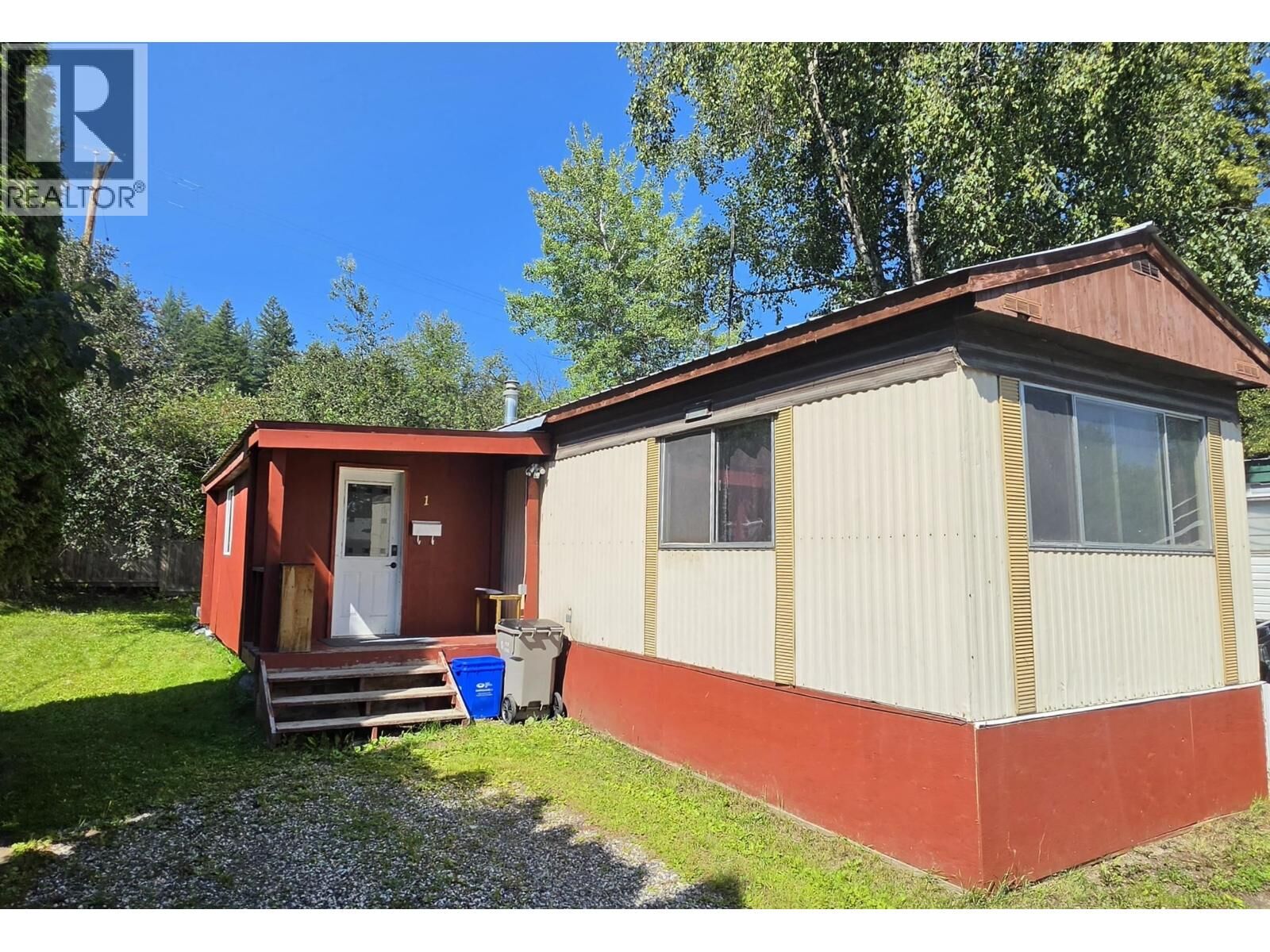 Property Photo: 654 North Fraser Drive 1 BC V2J 1Z6