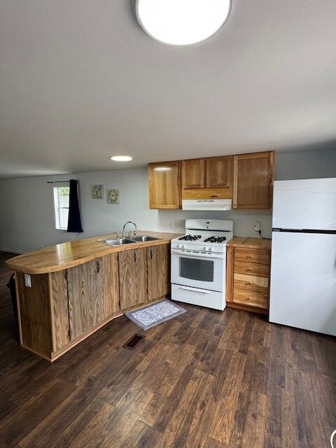 Property Photo:  6254 US-40 30  OH 45371 