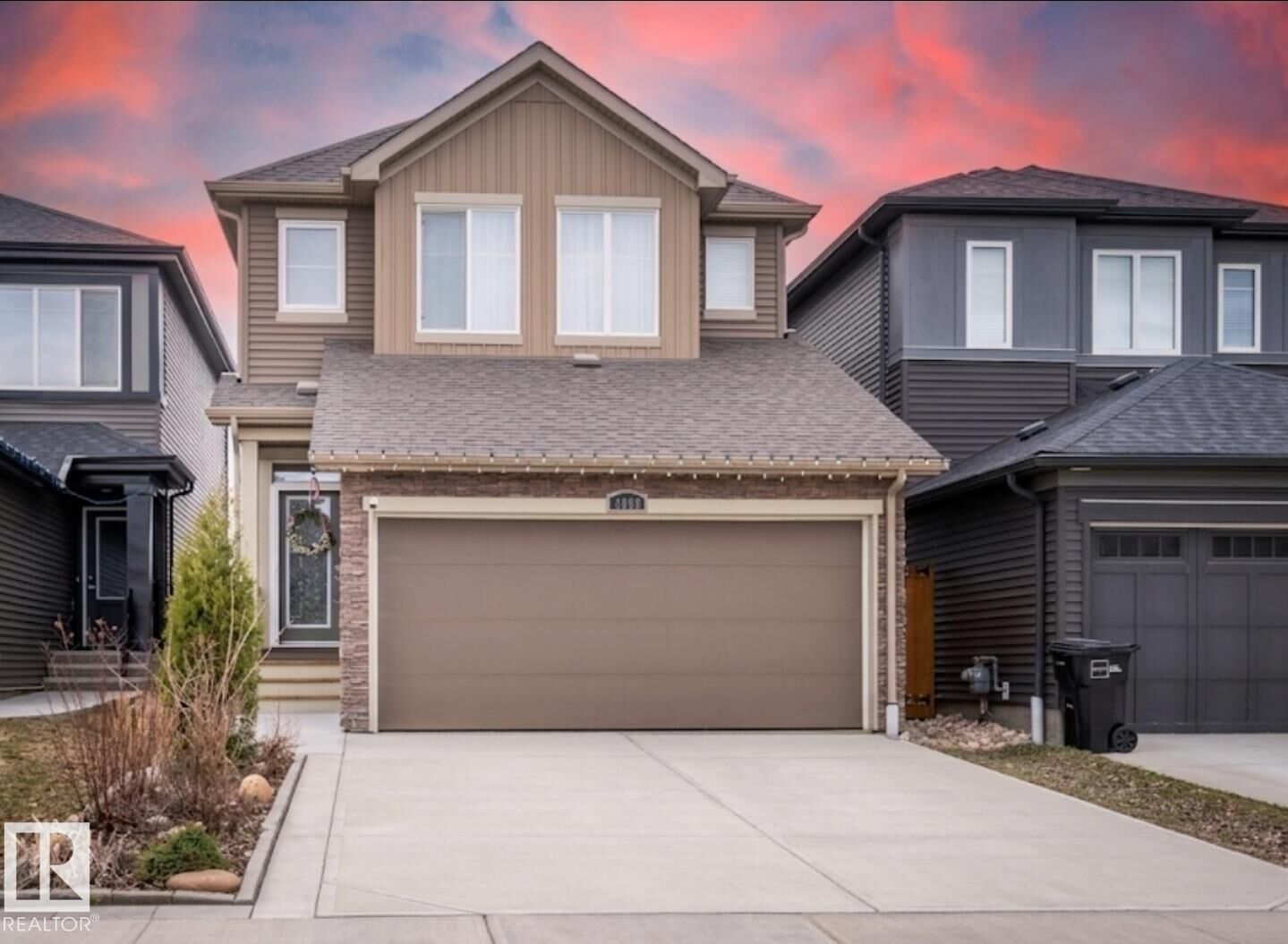Property Photo: 2066 Graydon Hill Crescent SW AB T6W 4C7