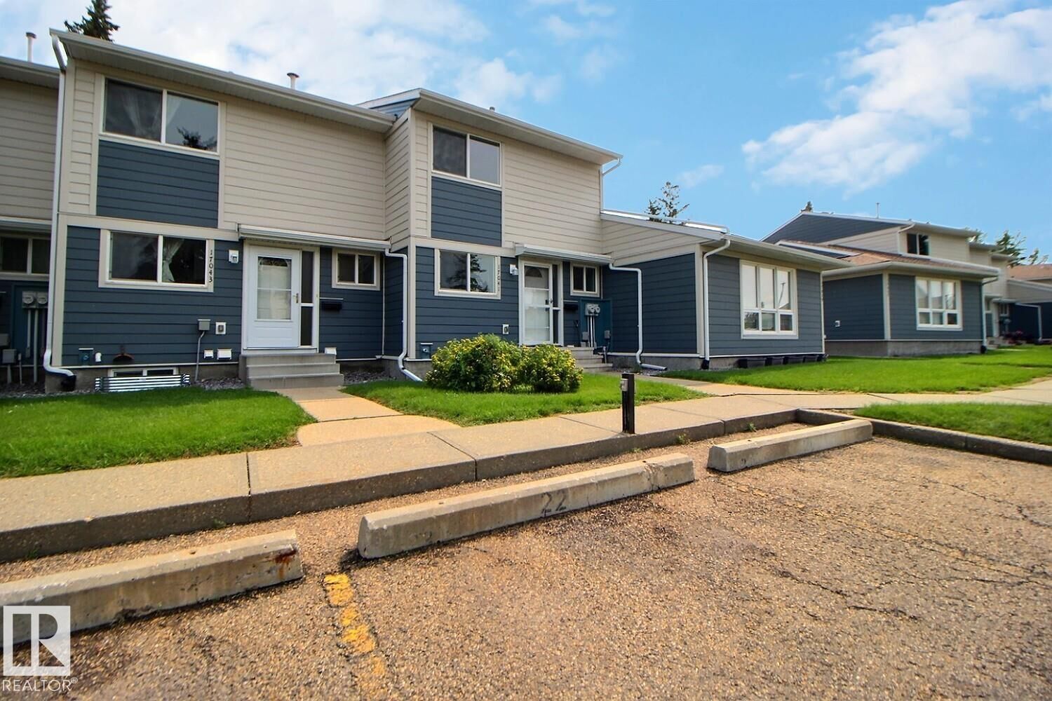 Property Photo:  17041 100 Street NW  AB T5X 4R8 