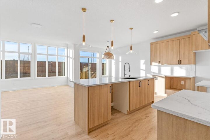 Property Photo:  62 Cuddie Drive  AB T8H 3C8 