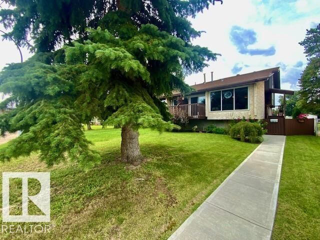 Property Photo:  112 Centennial Drive  AB T9A 2J5 