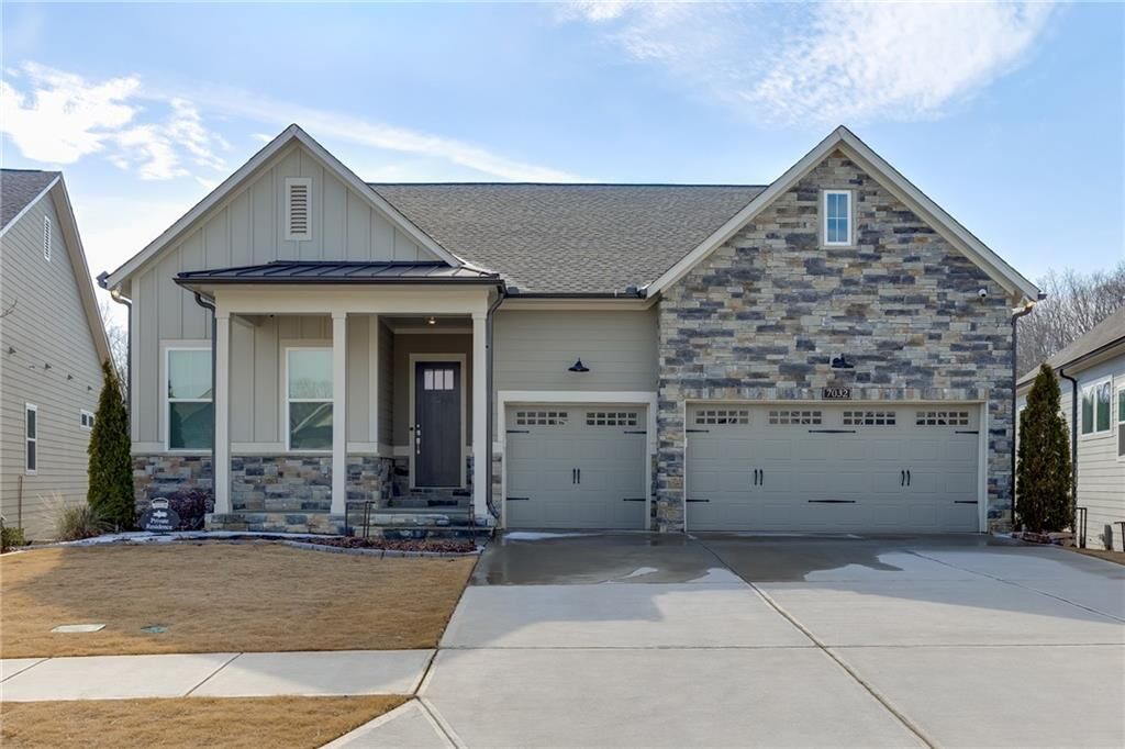 Property Photo: 7032 Cottage Grove Drive GA 30542