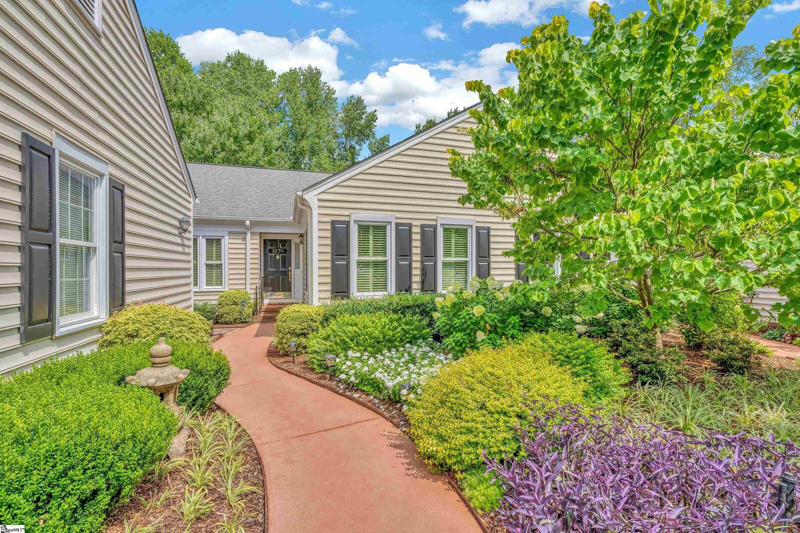 Property Photo: 1270 Shadow Way SC 29615