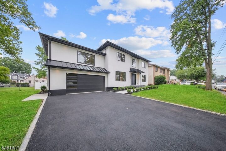Property Photo: 18 Blake Dr NJ 07066