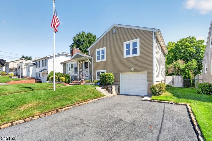 Property Photo:  105 Mountainview Dr  NJ 07013 