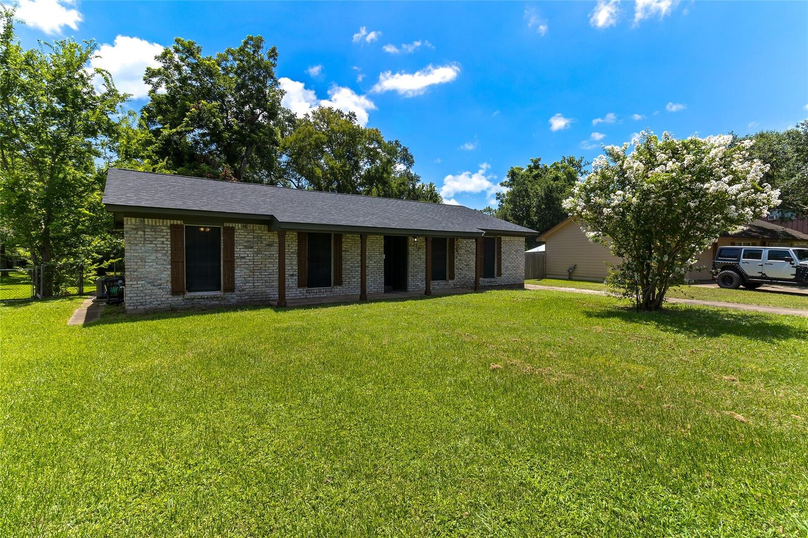 Property Photo: 117 Cannon Street TX 77531