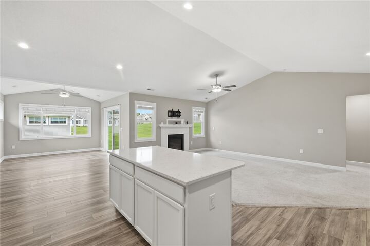 Property Photo: 2251 E Redmond Avenue IA 50320