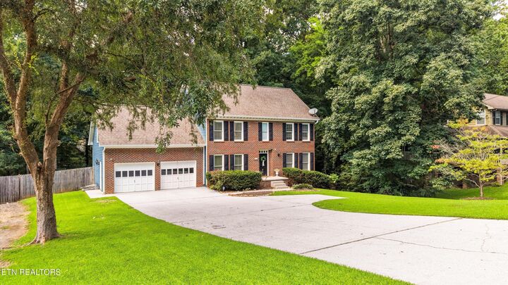 Property Photo: 8621 Nubbin Ridge Rd TN 37923