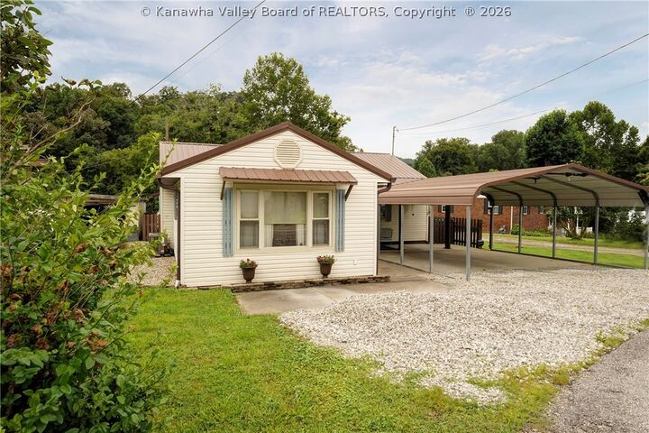 Property Photo:  1530 Strawberry Road  WV 25177 