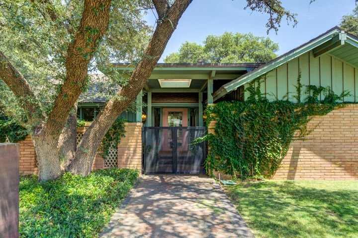 Property Photo: 4906 21st Street TX 79407