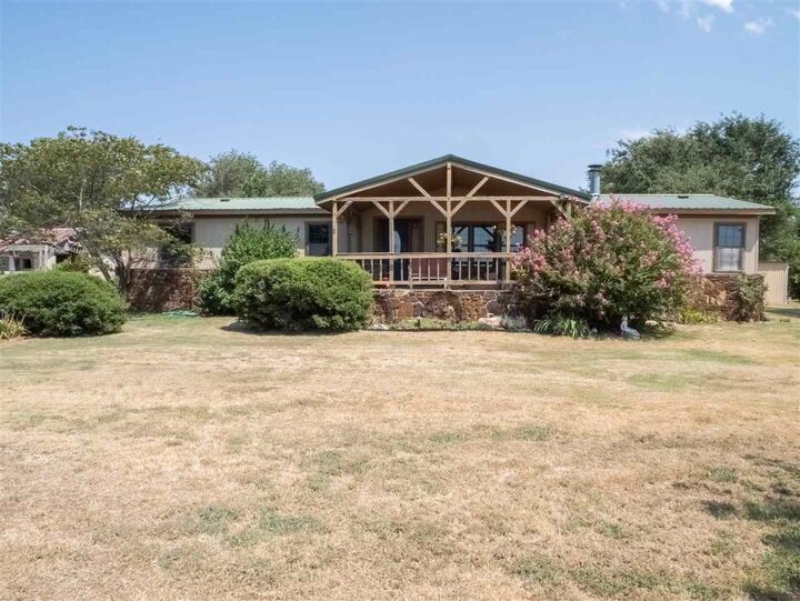 Property Photo:  13186 County Road 1400  OK 73006-1318 