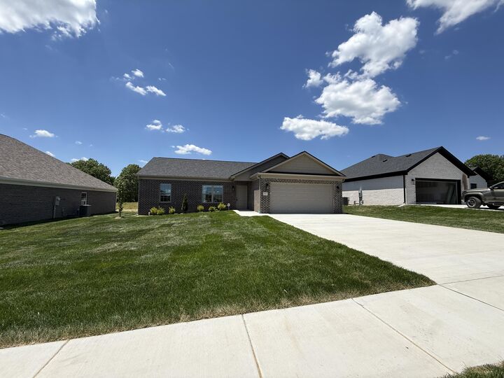 Property Photo:  302 Cinchpost Circle  KY 40744 